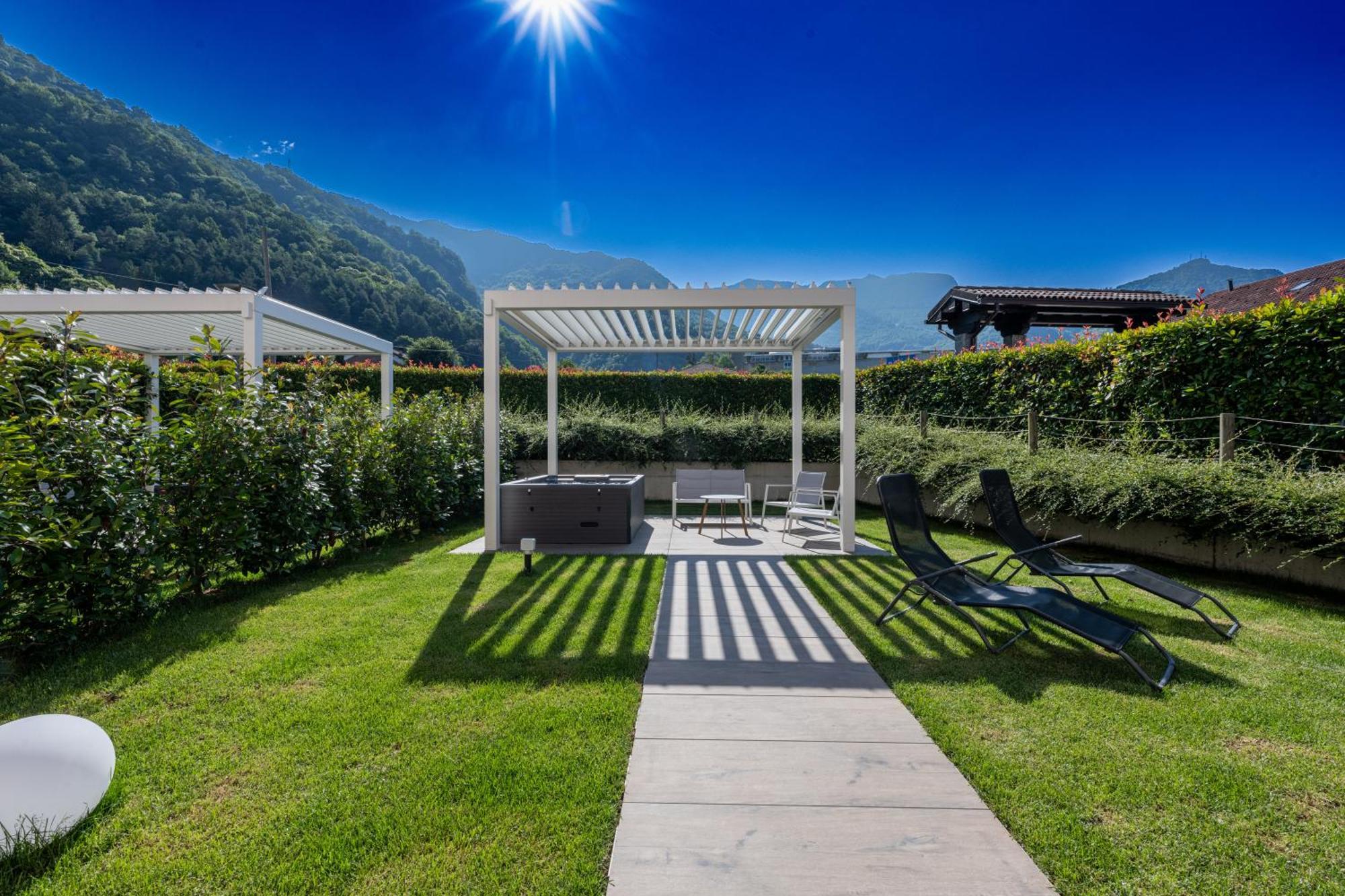 Bianco Hotel Primaluna Bagian luar foto