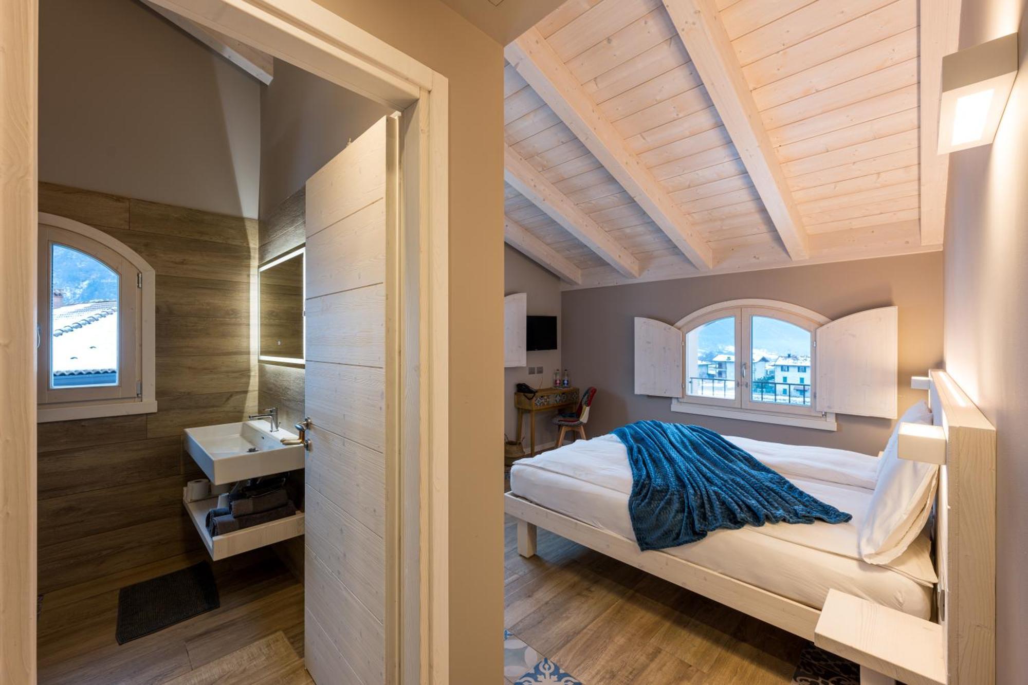 Bianco Hotel Primaluna Bagian luar foto