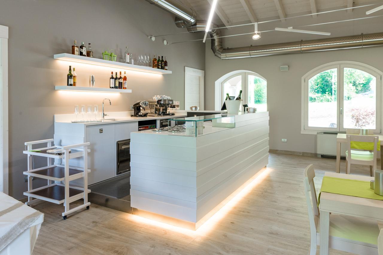 Bianco Hotel Primaluna Bagian luar foto