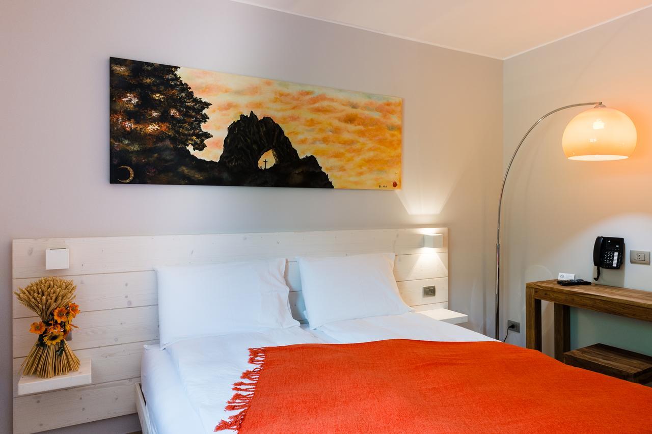 Bianco Hotel Primaluna Bagian luar foto