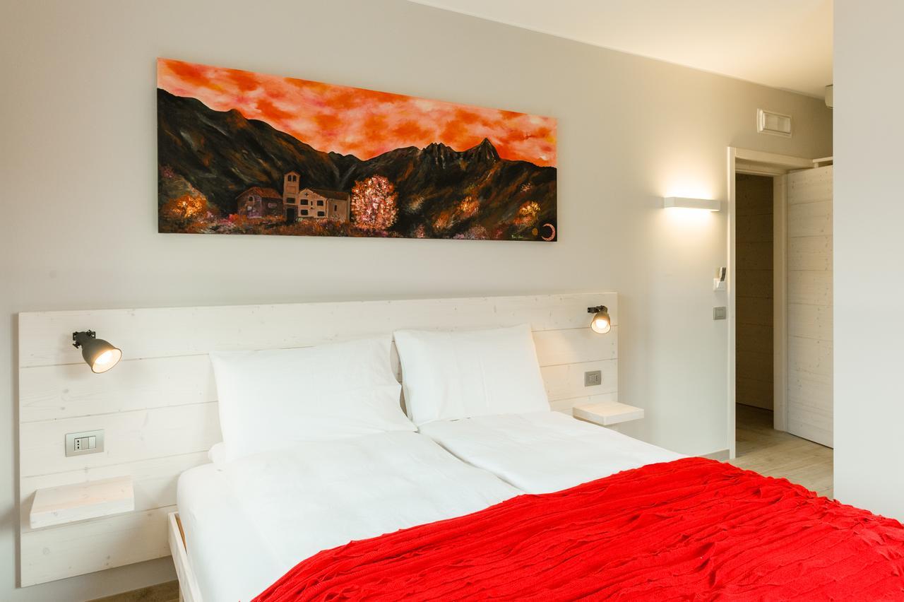 Bianco Hotel Primaluna Bagian luar foto
